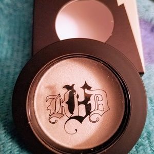 Kat Von D Metal Crush Eyeshadow in Thunderstruck